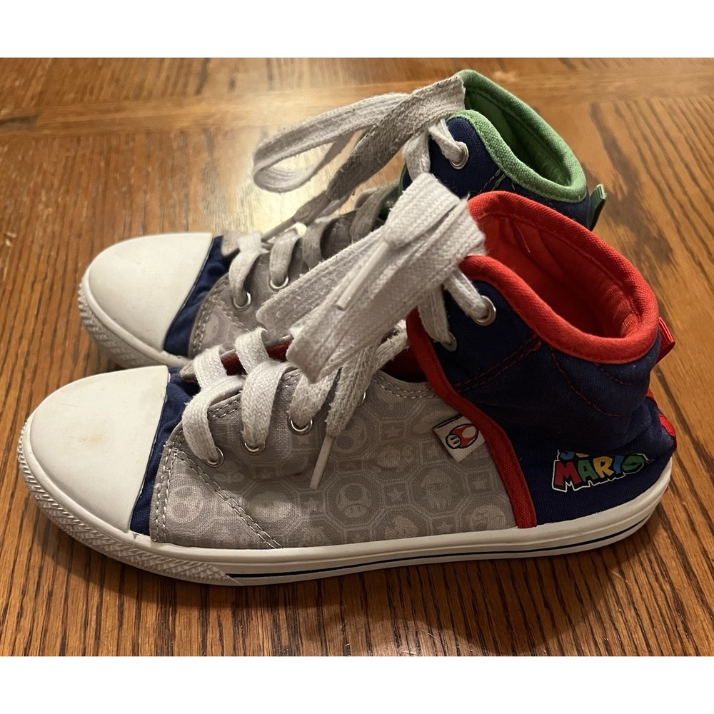 Super Mario Boys High Top Sneakers 2022 Nintendo Size 2